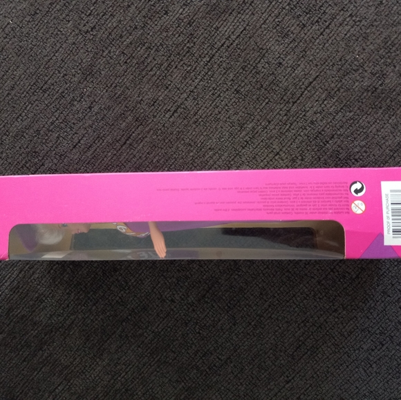 1996 special edition graduation barbie - Picture 5 of 6